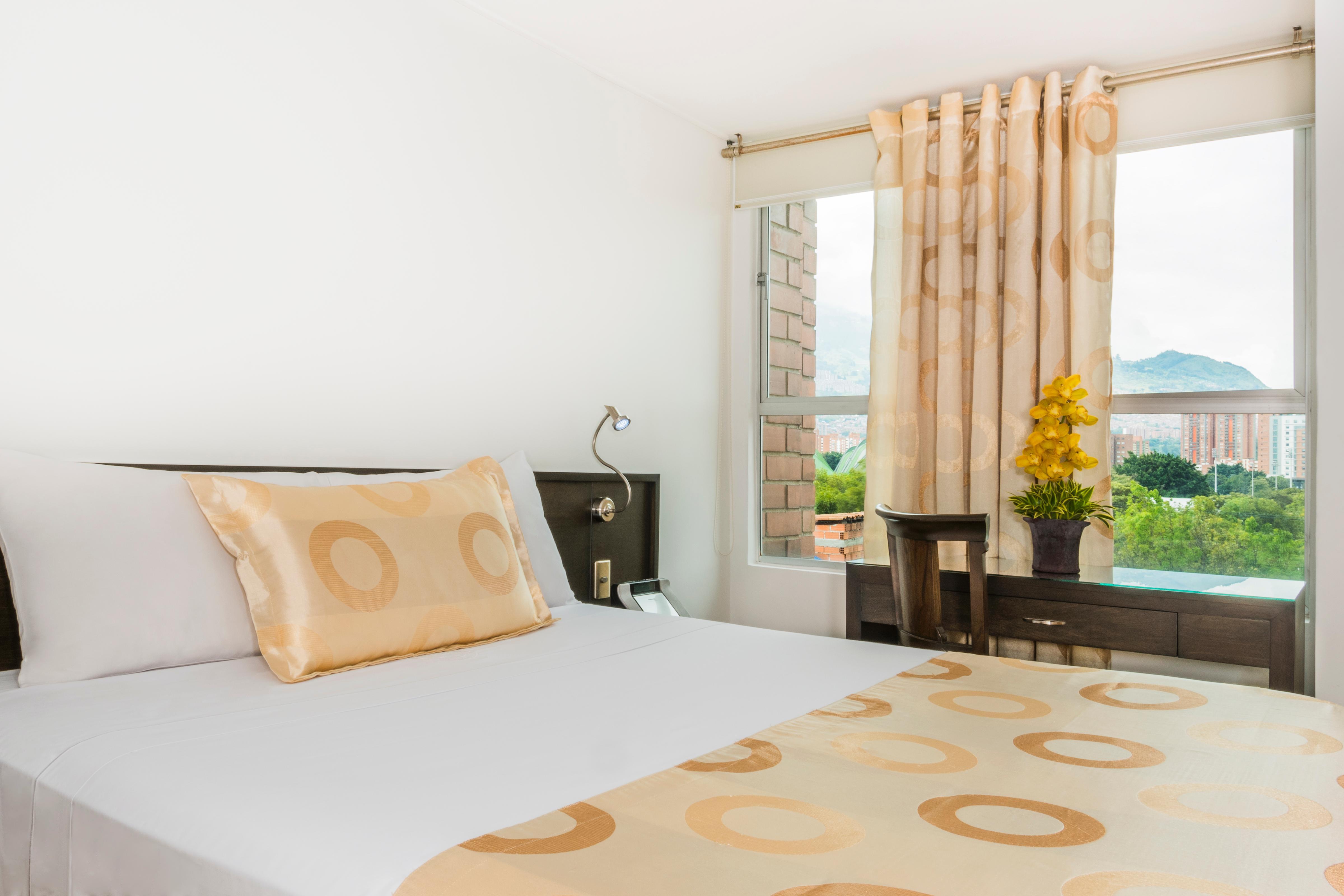 Hotel Egina Медельин Экстерьер фото