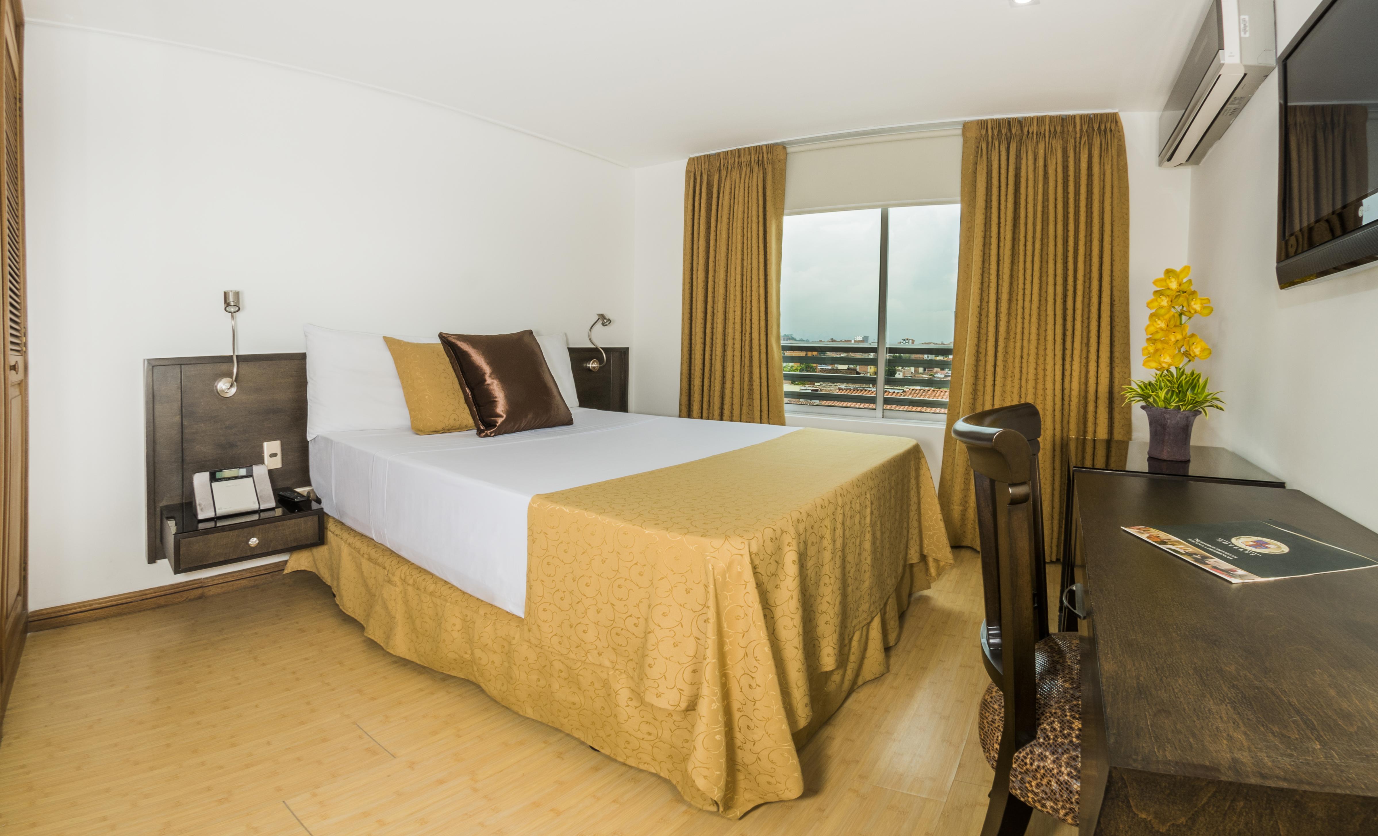 Hotel Egina Медельин Экстерьер фото