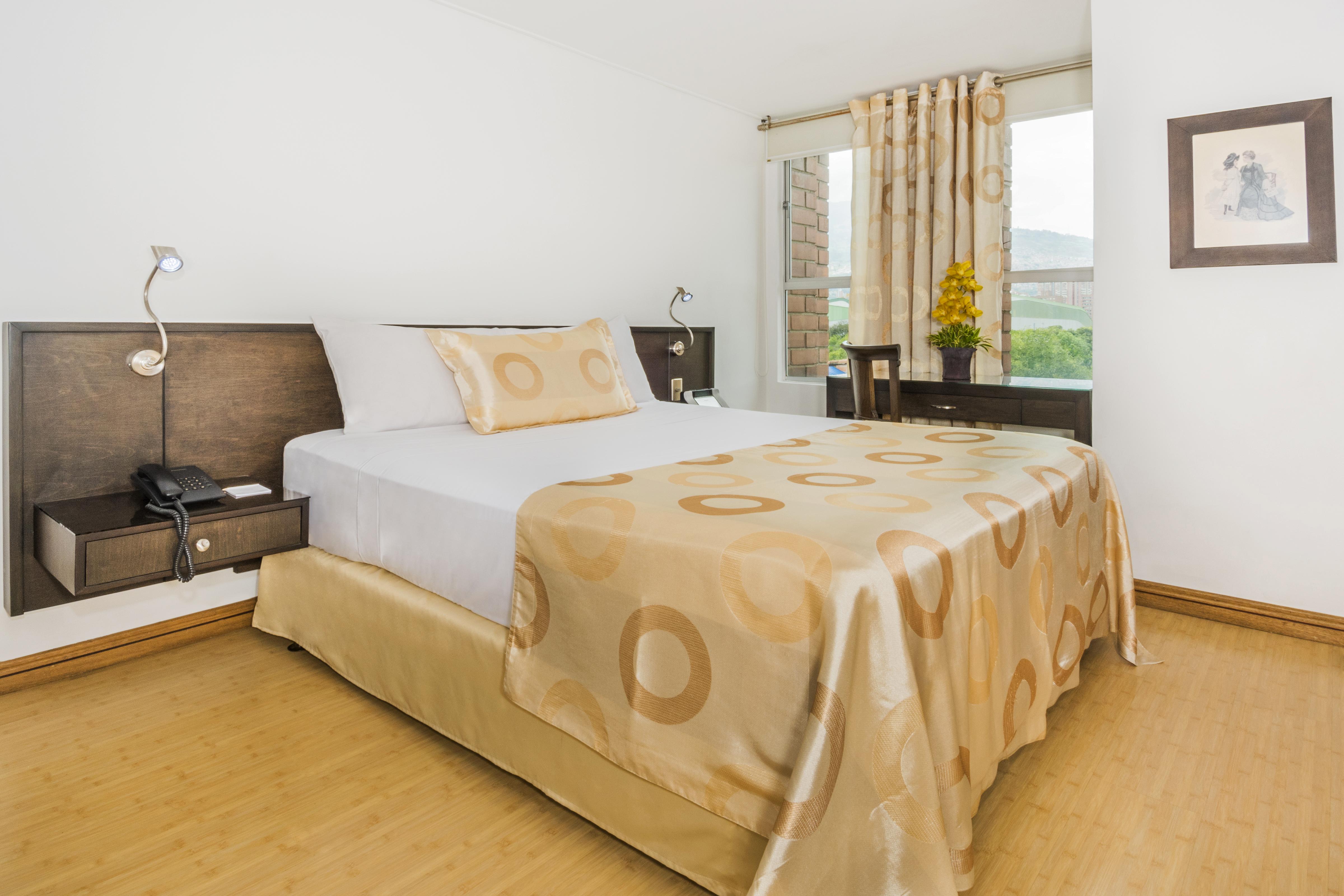 Hotel Egina Медельин Экстерьер фото