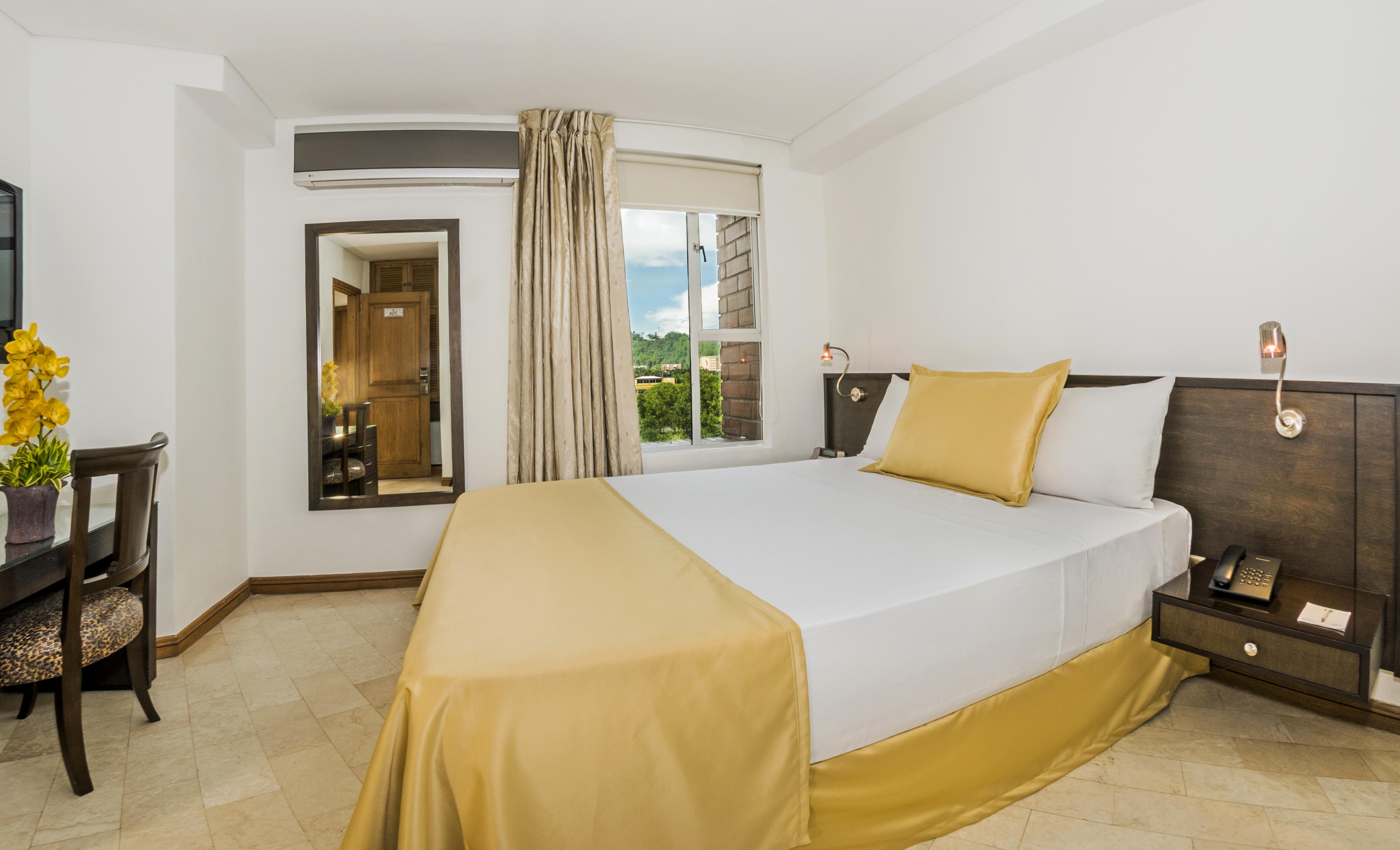 Hotel Egina Медельин Экстерьер фото