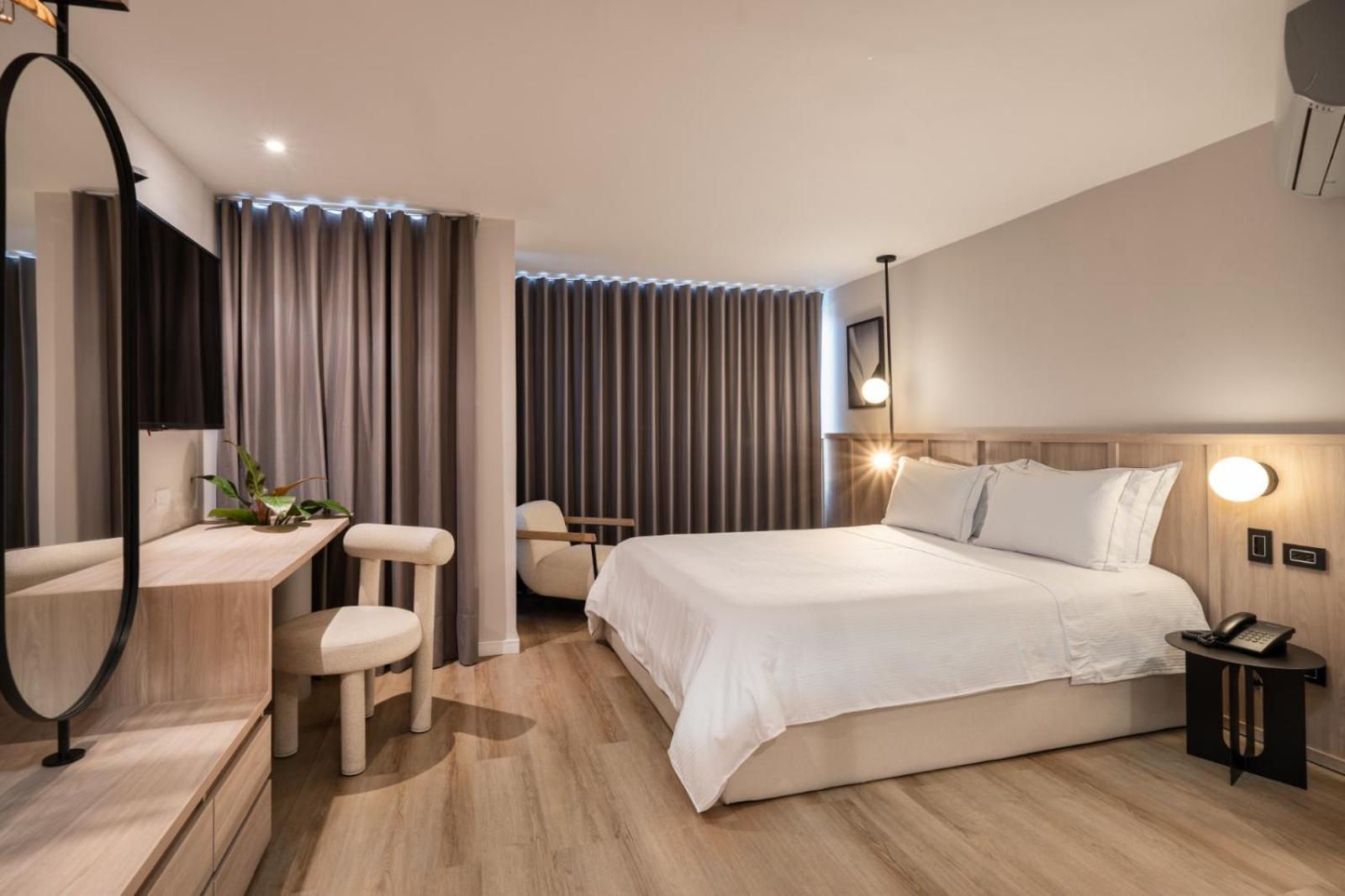Hotel Egina Медельин Экстерьер фото